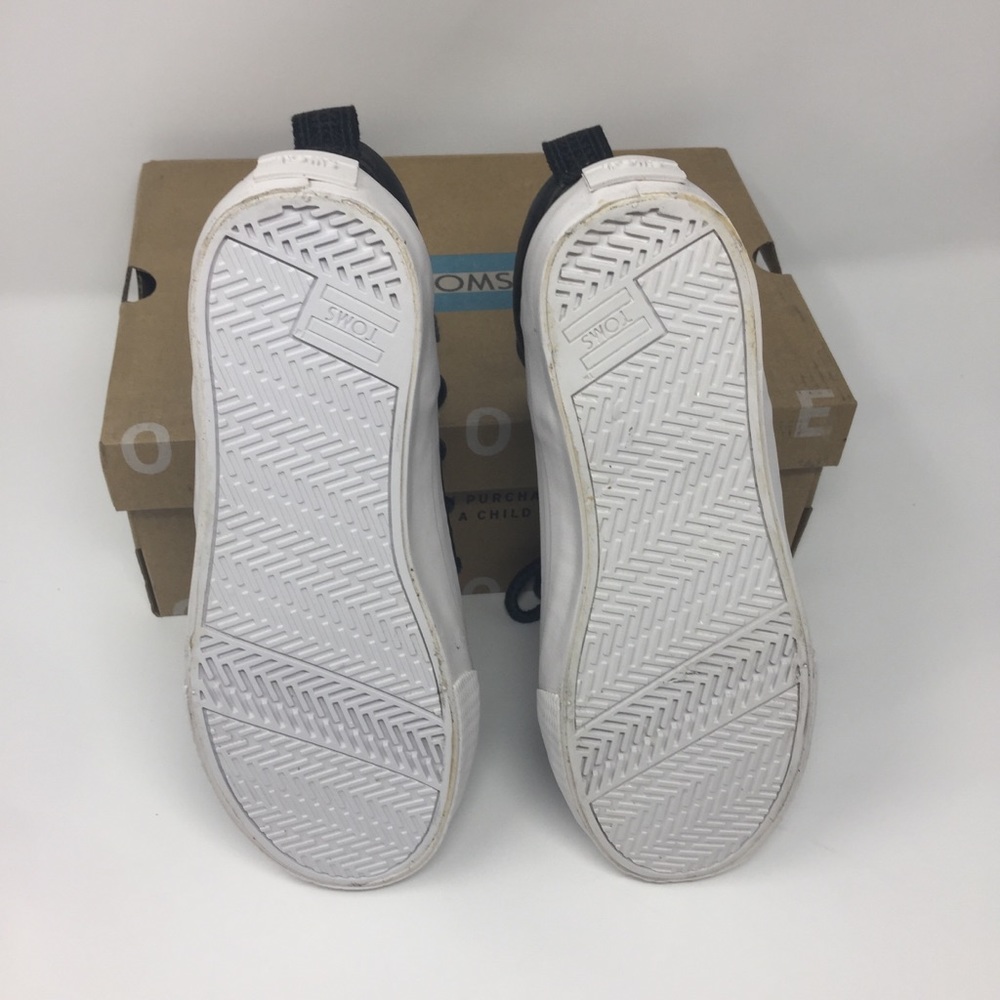 Toms Camila Sneakers. Size 5.5 - Picture 4 of 7